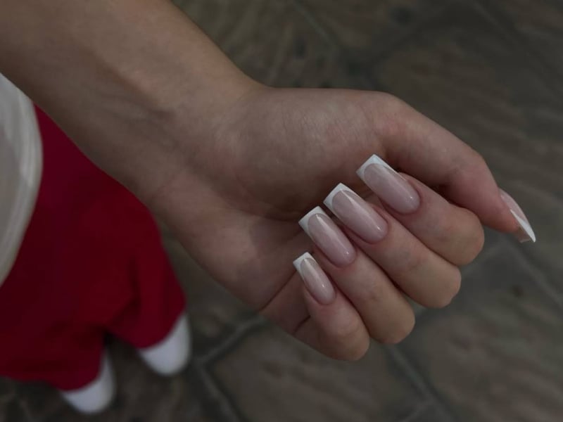 Lychi Studio Nails - маникюр в Дубае